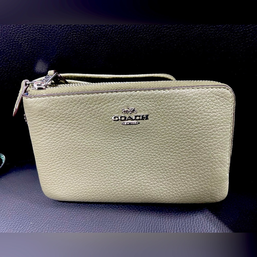NWT Coach double corner zip wristlet